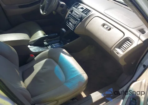 2001 Honda Accord 2.3 Ex from USA, damaged, VIN 1HGCG56671A113958